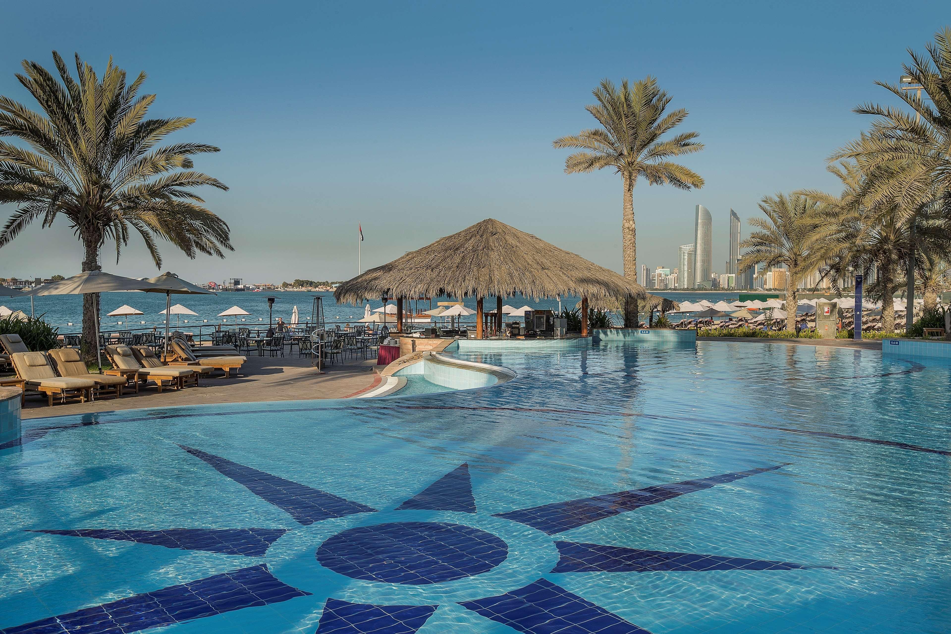 Radisson Blu & Resort, Corniche Resort