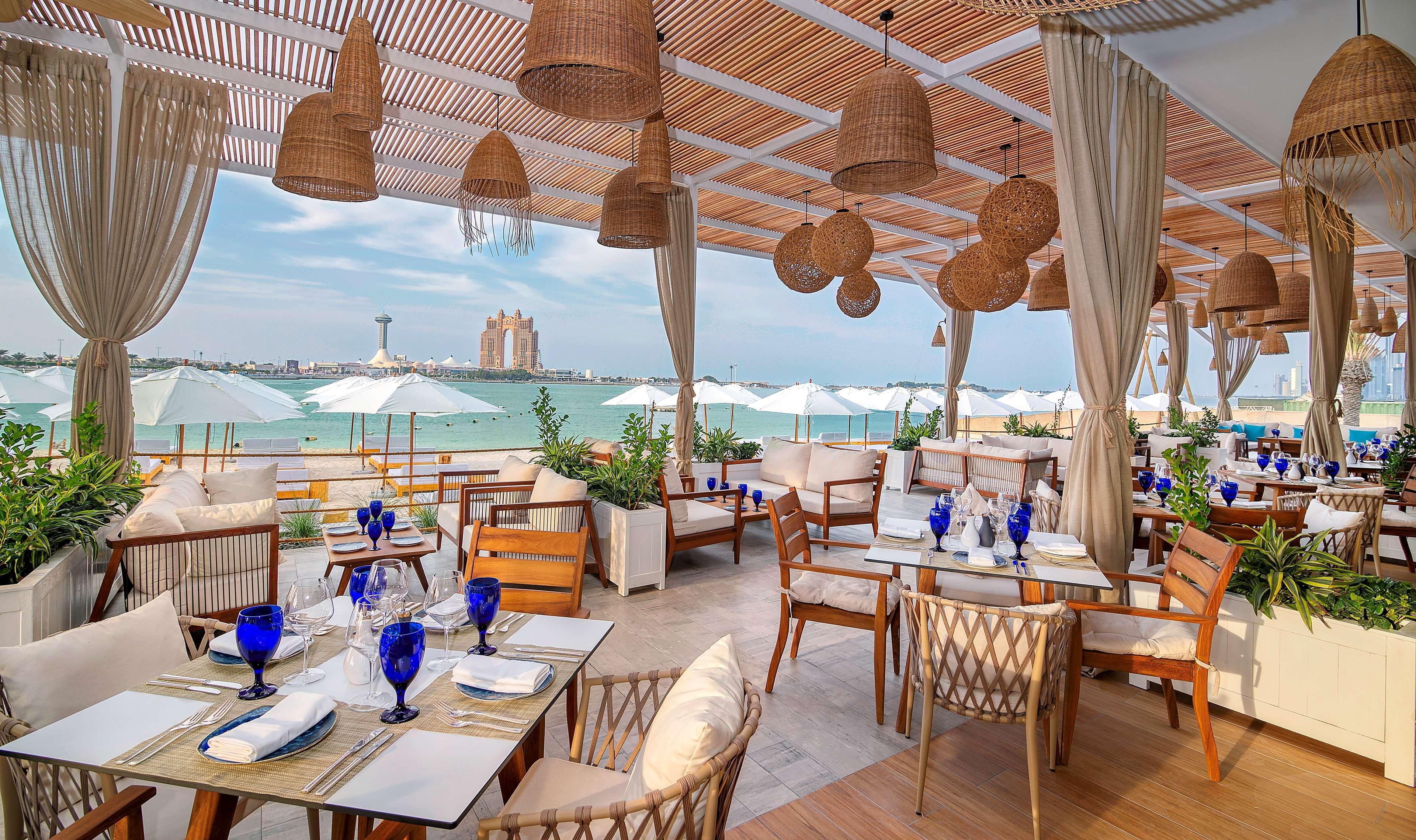 Radisson Blu & Resort, Corniche 5*