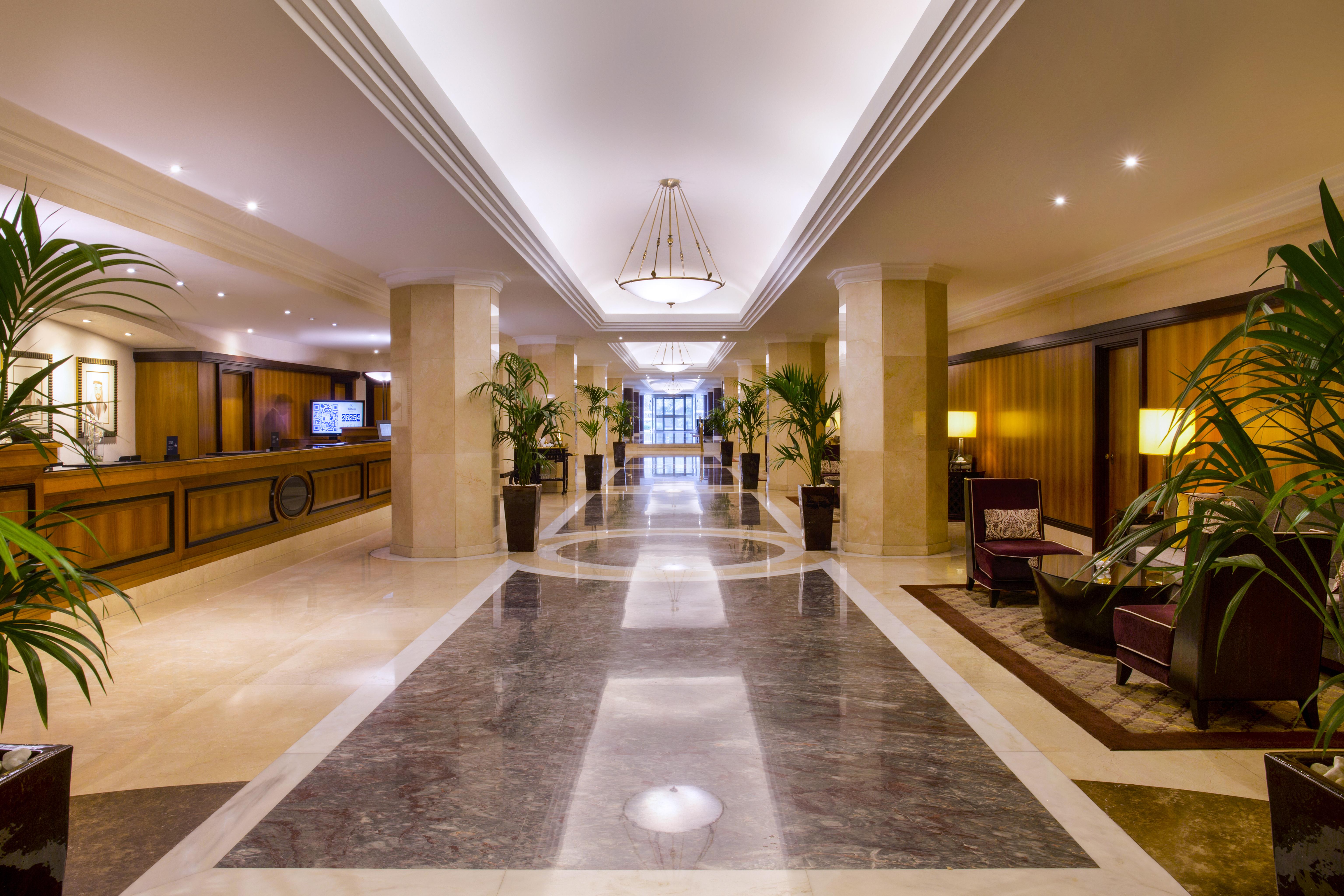 Radisson Blu & Resort, Corniche Resort