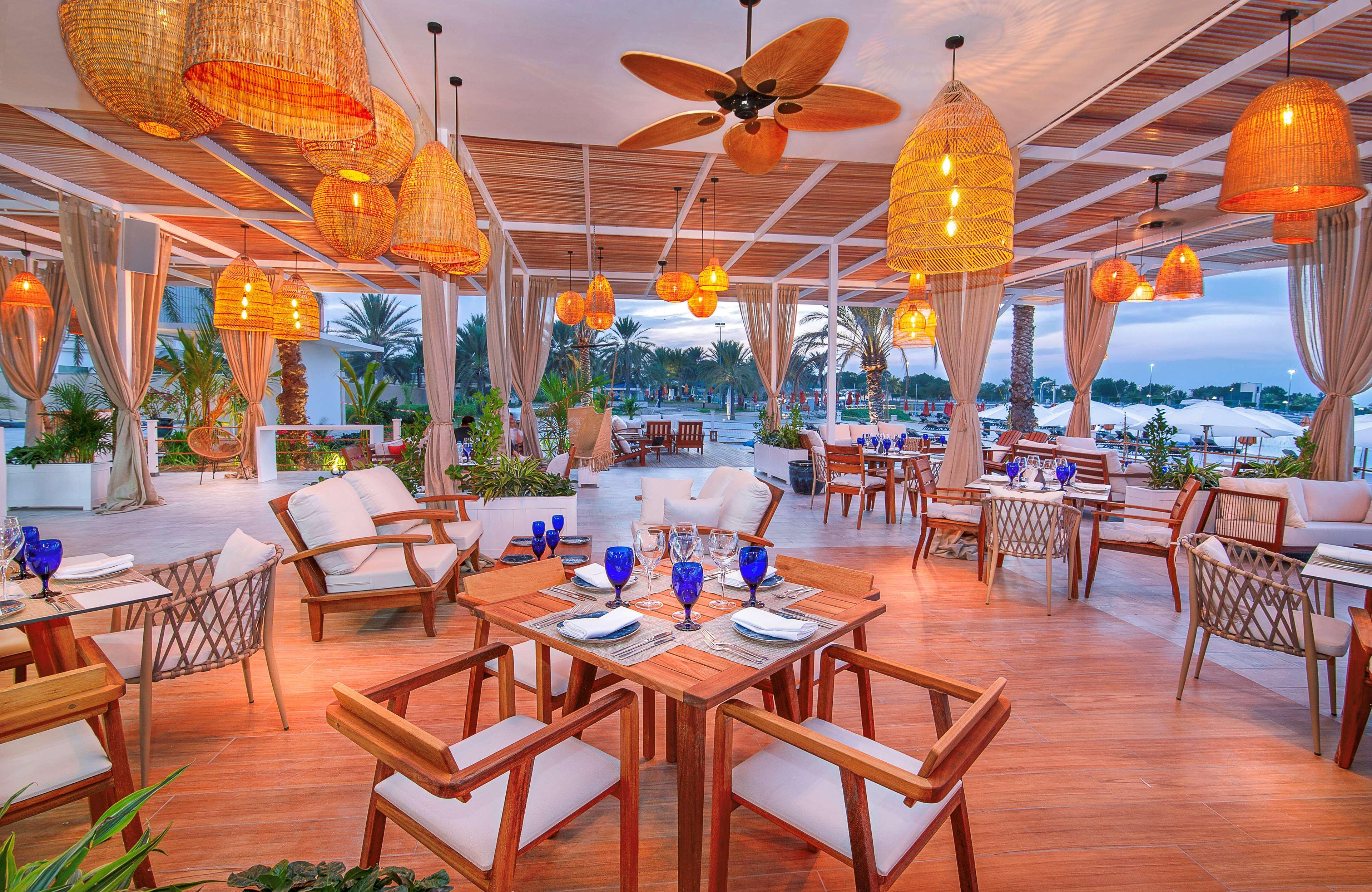 Radisson Blu & Resort, Corniche Station touristique