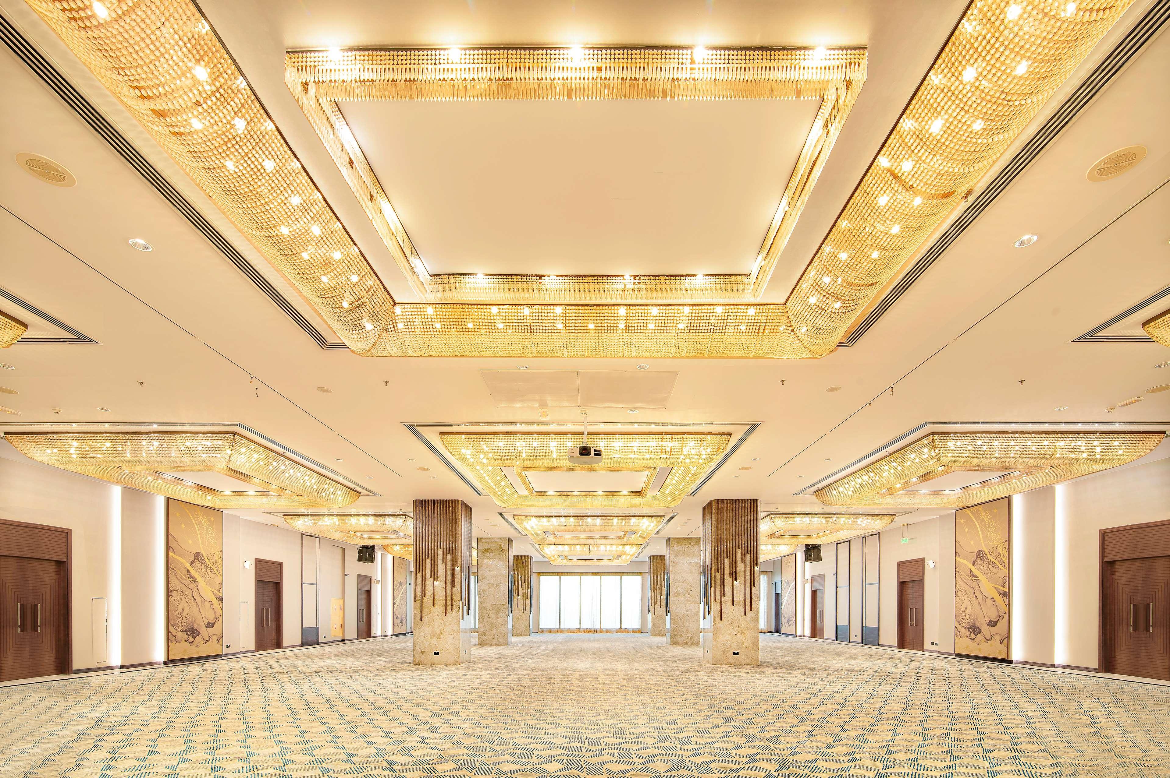 Radisson Blu & Resort, Corniche Station touristique