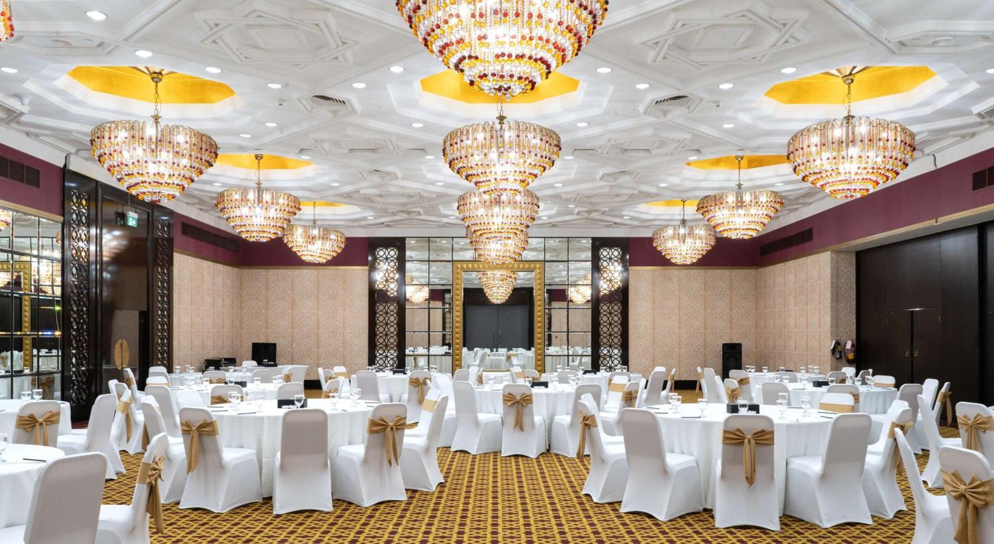 Radisson Blu & Resort, Corniche Station touristique